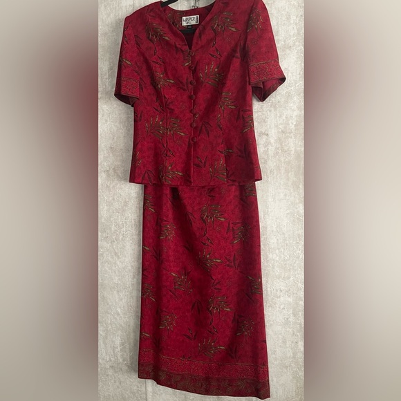 Kasper Burgandy 2 pc Tropical Design Blouse, Maxi Skirt Evening Dress Set Sz4 - Picture 14 of 14